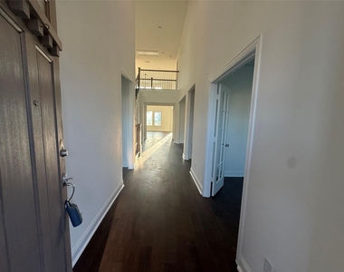 1905 Pecos Drive - Photo Thumbnail 24