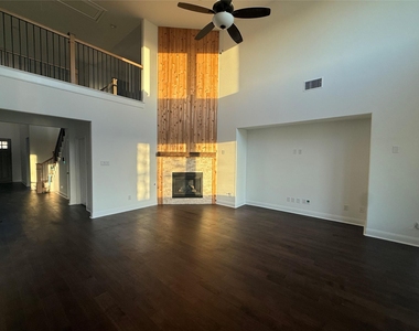 1905 Pecos Drive - Photo Thumbnail 21