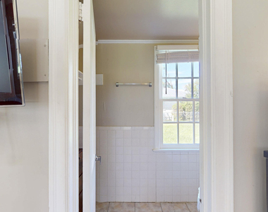 1837 22nd Avenue - Photo Thumbnail 13