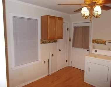 1317 Portland Avenue - Photo Thumbnail 3