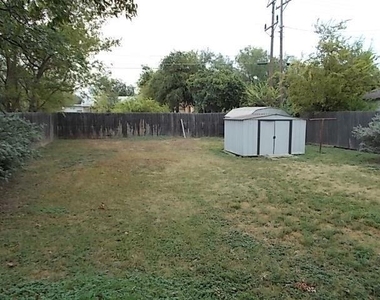 1317 Portland Avenue - Photo Thumbnail 9