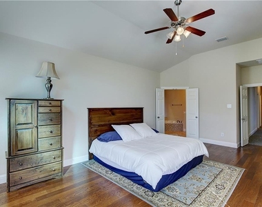 6917 Shady View Court - Photo Thumbnail 11