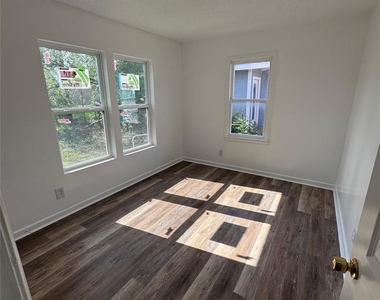 703 Ash Street - Photo Thumbnail 7