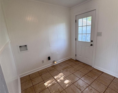 703 Ash Street - Photo Thumbnail 8
