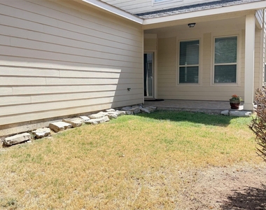 1049 Marietta Lane - Photo Thumbnail 33