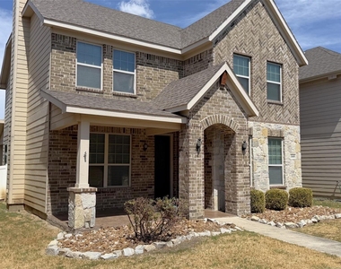 1049 Marietta Lane - Photo Thumbnail 1
