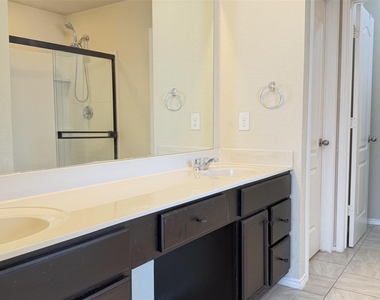 1049 Marietta Lane - Photo Thumbnail 27