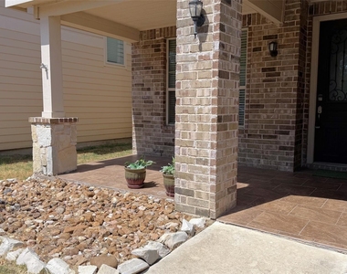 1049 Marietta Lane - Photo Thumbnail 2