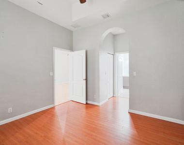 6020 Spring Lake Terrace - Photo Thumbnail 16