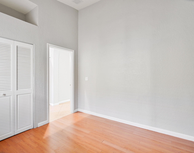 6020 Spring Lake Terrace - Photo Thumbnail 20
