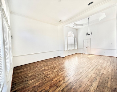 4525 Reunion Drive - Photo Thumbnail 4