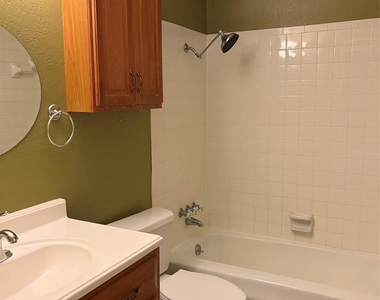 3325 S 15th Street - Photo Thumbnail 11