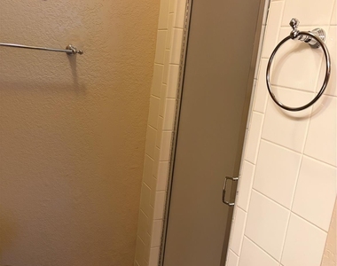 3325 S 15th Street - Photo Thumbnail 17