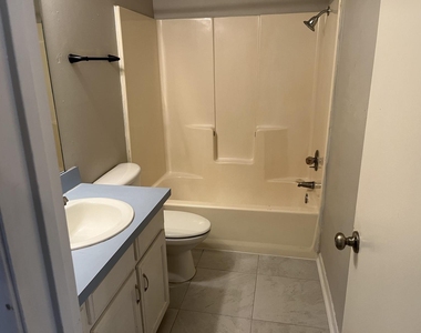 1152 Landsdale Lane - Photo Thumbnail 10