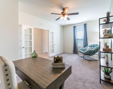 315 Citrus Drive - Photo Thumbnail 7