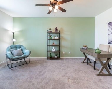 315 Citrus Drive - Photo Thumbnail 5