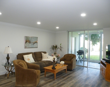15 Willowbrook Lane - Photo Thumbnail 6