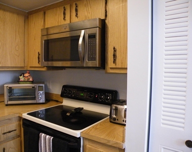 15 Willowbrook Lane - Photo Thumbnail 4