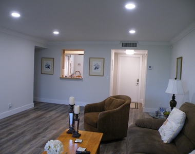 15 Willowbrook Lane - Photo Thumbnail 7