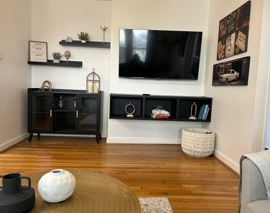 3927 Cole Avenue - Photo Thumbnail 3