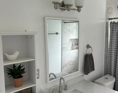 3927 Cole Avenue - Photo Thumbnail 6