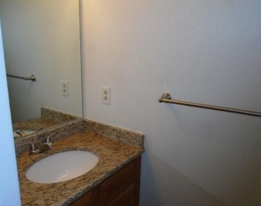 3194 Chimney Circle - Photo Thumbnail 8