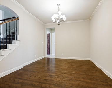 204 Whitewing Lane - Photo Thumbnail 5