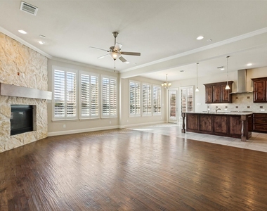 204 Whitewing Lane - Photo Thumbnail 3