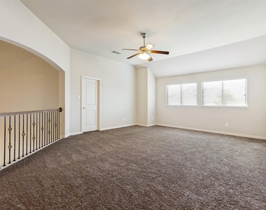 204 Whitewing Lane - Photo Thumbnail 12
