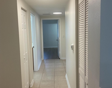 6505 Emerald Dunes Drive - Photo Thumbnail 6