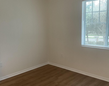 6505 Emerald Dunes Drive - Photo Thumbnail 18