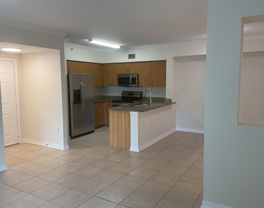 6505 Emerald Dunes Drive - Photo Thumbnail 5