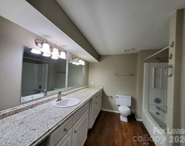 7516 Pebblestone Drive - Photo Thumbnail 13