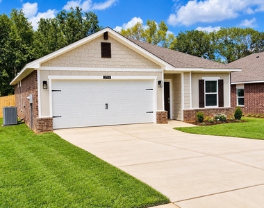 2703 Southern Oaks Drive - Photo Thumbnail 1