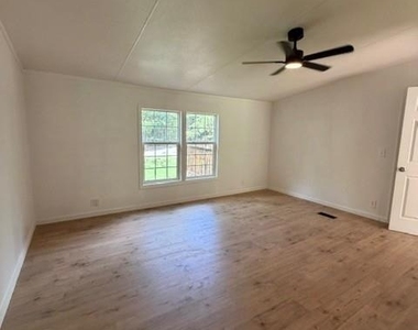 5180 Branchside Drive - Photo Thumbnail 1