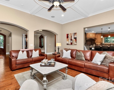 6031 Greystone Drive - Photo Thumbnail 9