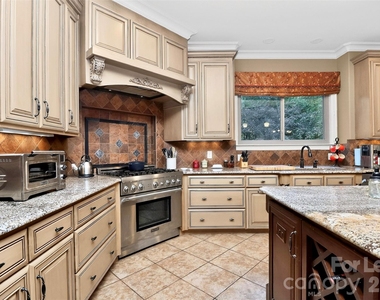 6031 Greystone Drive - Photo Thumbnail 16