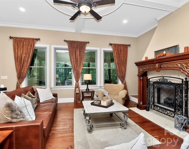 6031 Greystone Drive - Photo Thumbnail 7