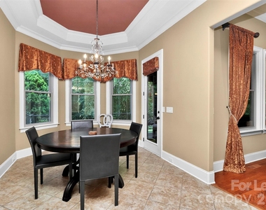 6031 Greystone Drive - Photo Thumbnail 19
