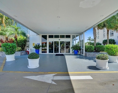 4250 Galt Ocean Drive - Photo Thumbnail 2