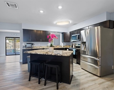 5408 Birch Drive - Photo Thumbnail 5