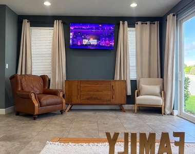 4924 Nw 48th Terrace - Photo Thumbnail 7