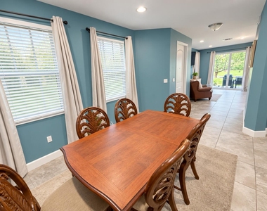 4924 Nw 48th Terrace - Photo Thumbnail 2