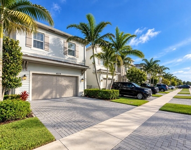 4924 Nw 48th Terrace - Photo Thumbnail 1