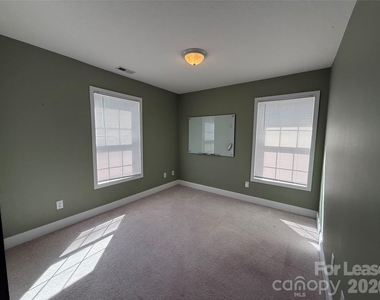 64 Springside Road - Photo Thumbnail 6