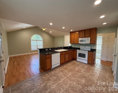 64 Springside Road - Photo Thumbnail 3