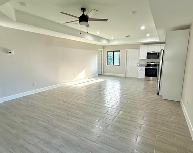 4421 Timber Ridge Lane - Photo Thumbnail 4