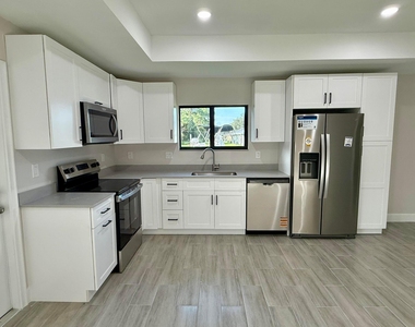 4421 Timber Ridge Lane - Photo Thumbnail 3