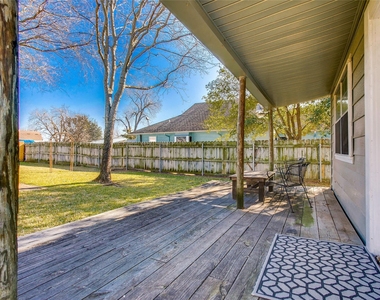 318 S Walker Street - Photo Thumbnail 23