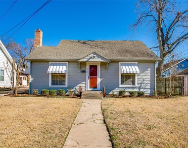318 S Walker Street - Photo Thumbnail 2